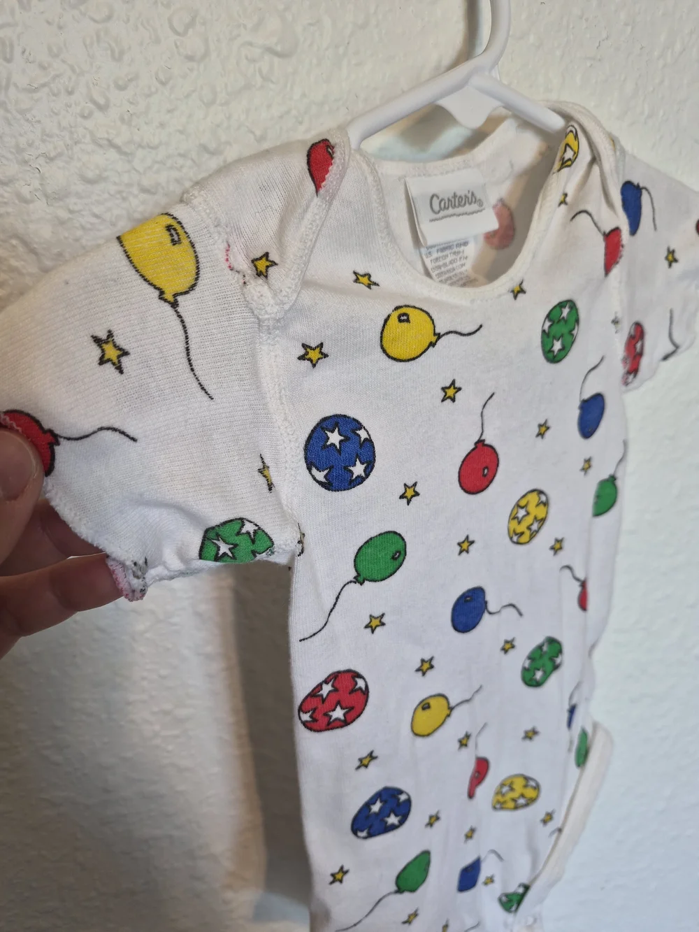Vintage Carter’s Baby Bodysuit 9-12M Colorful Balloon & Star Print 100% Cotton